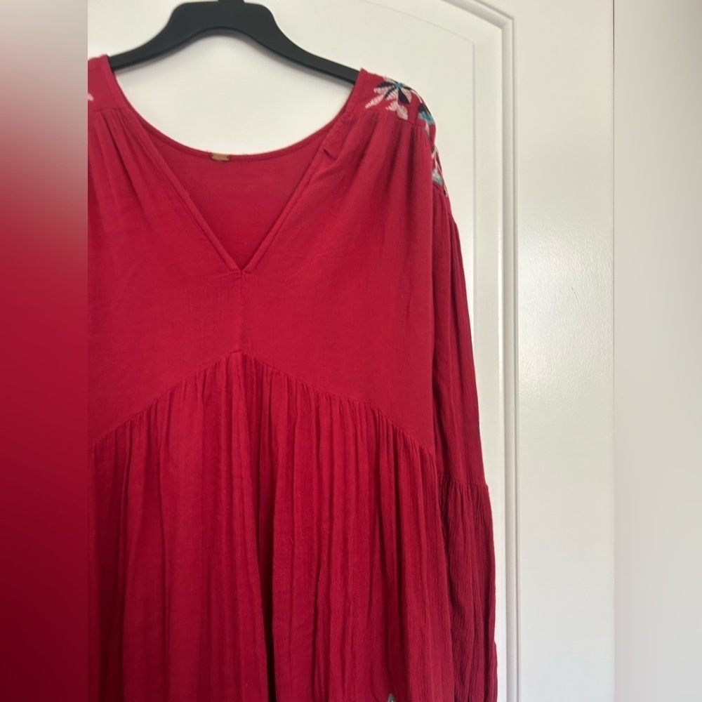 Free People Red Embroidered Te Amo Mini Dress size medium Flare sleeve bohemian - Picture 8 of 14
